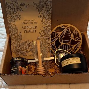 Ginger Peach Tea and Sweet Vanilla Candle Set